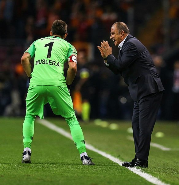 Galatasaray’da Muslera krizi! Fatih Terim gözden çıkardı...