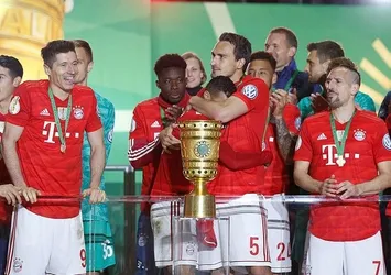 Bayern Münih şampiyonluklarını kutladı