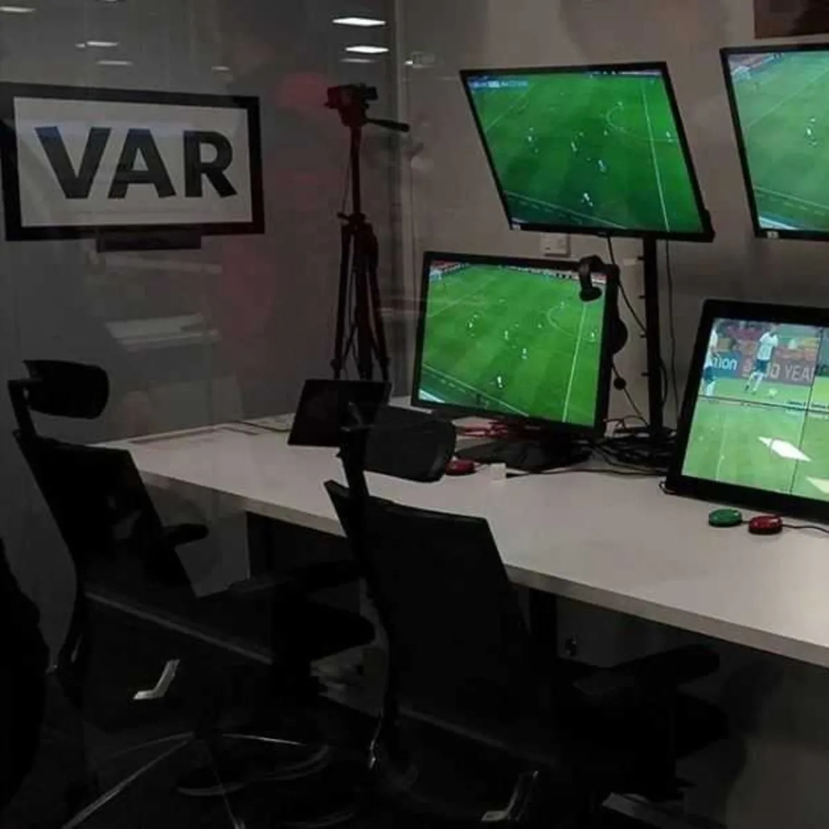 Trabzonspor-Beşiktaş maçının VAR hakemi açıklandı