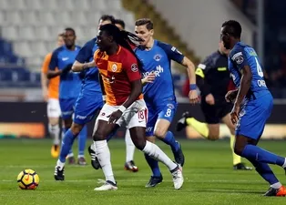 Galatasaray liderliği Kasımpaşa'da bıraktı
