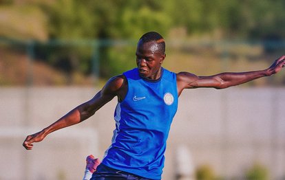 Faye Esenler Erokspor’a kiralandı