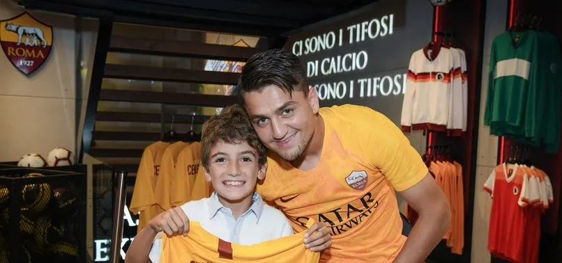Cengiz Ünder, Roma'lı taraftarlarla buluştu