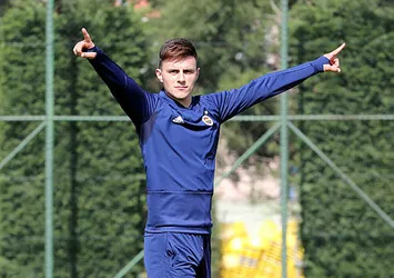 Eljif Elmas İstanbul'a geldi