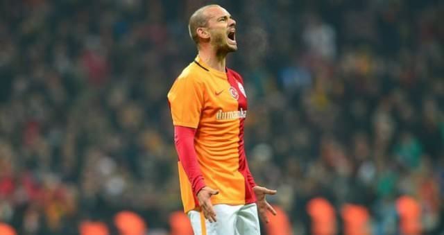 Galatasaray’da Sneijder devrimi!
