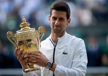 Djokovic bir kez daha gözaltında!