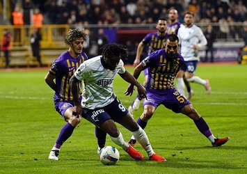 F.Bahçe'nin golünden önce faul var mı?