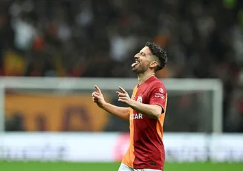 Mertens gollerine devam etti!