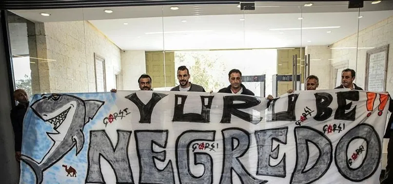 Negredo: Bu pankartı balkonuma asacağım