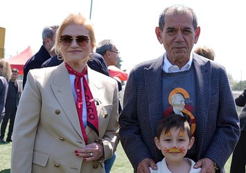 G.Saray 23 Nisan'ı Florya'da kutladı