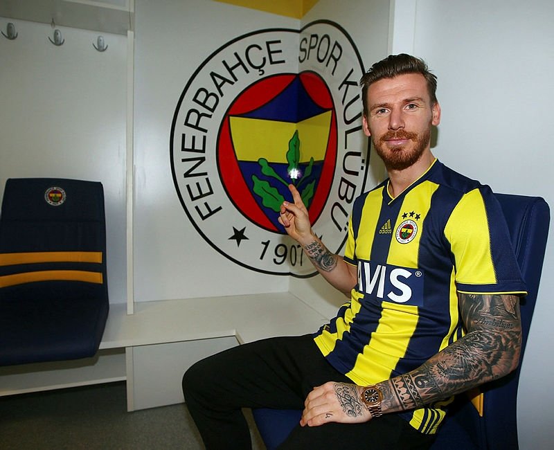 Fenerbahçe’de yıldız isim kadro dışı!