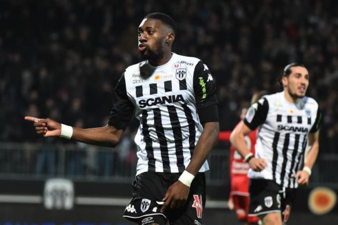 F.Bahçe’de hedef Ekambi