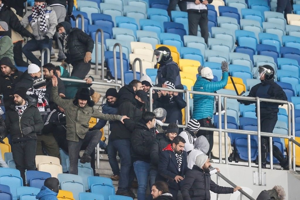 Beşiktaş taraftarını bıçaklayıp serbest kaldılar