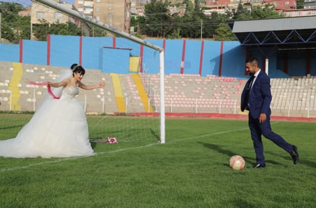 İtiraz için gitti, hakeme aşık oldu