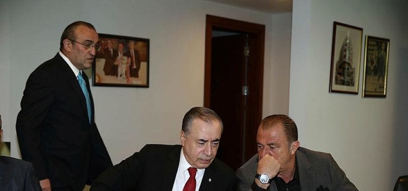 Galatasaray'da kritik toplantı! Yönetim ve Terim...