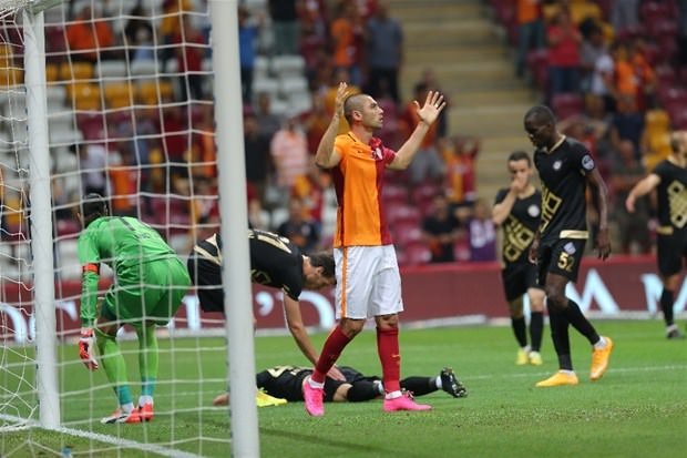 Rakip Osmanlı olunca sosyal medya yıkıldı