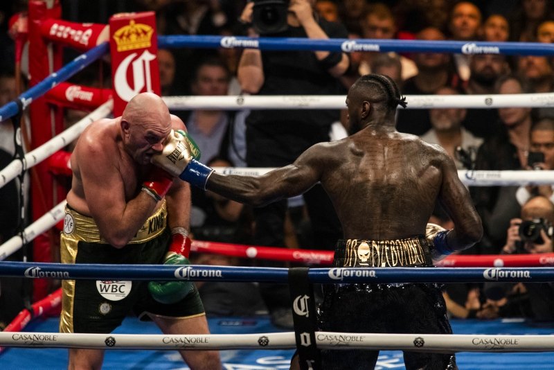 Wilder - Fury maçında şok sonuç! İkisi birden sevindi ama...