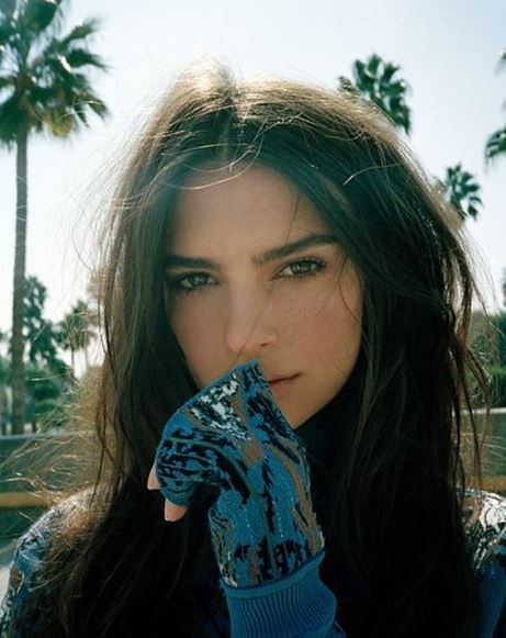 Emily Ratajkowski, Juventus’un gecesine damga vurdu