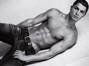 En kaslı futbolcu hangisi?