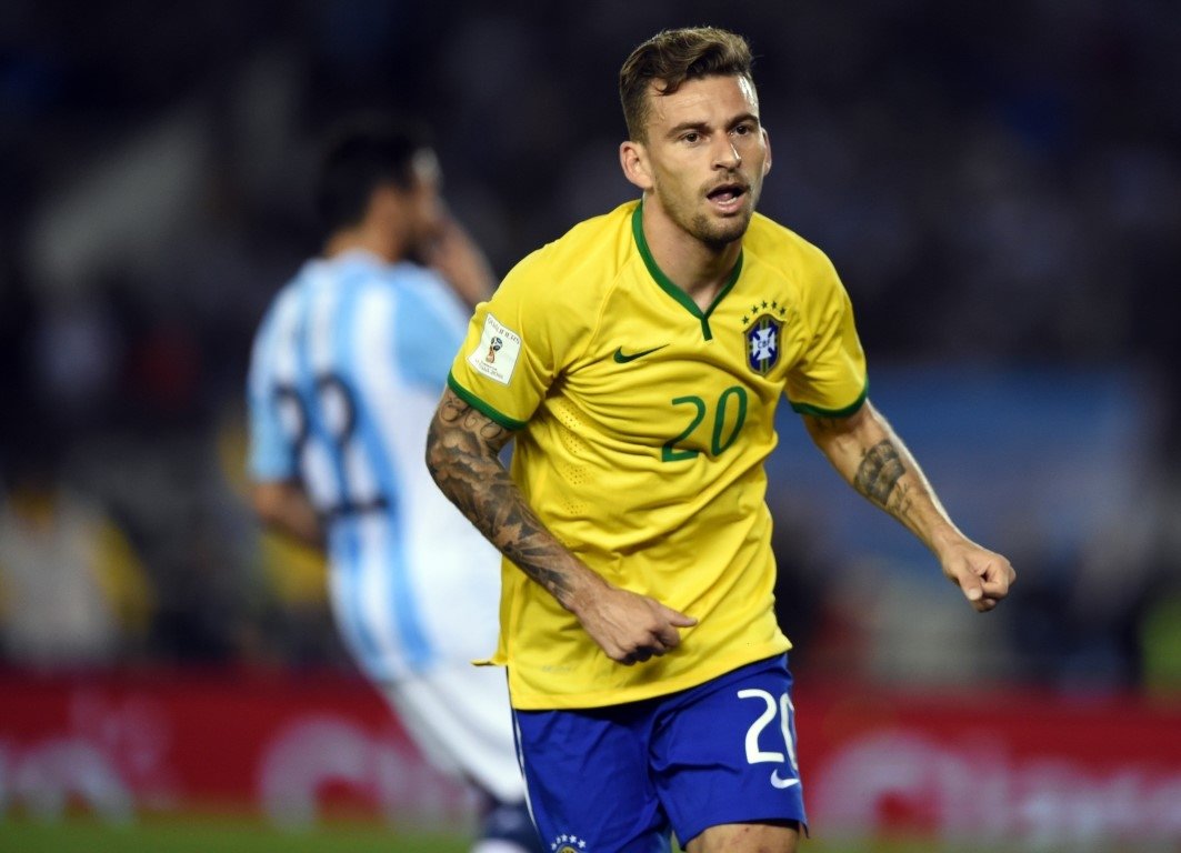 Lucas Lima’ya Neymar engeli!