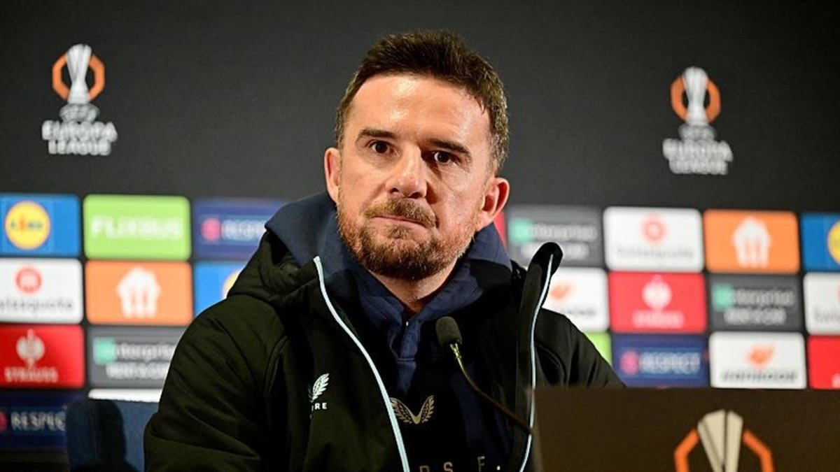 Rangers Teknik Direktörü Barry Ferguson'dan Jose Mourinho açıklaması! Oynattığı oyunu... Rangers Teknik Direktörü Barry Ferguson'dan Jose Mourinho açıklaması! Oynattığı oyunu...