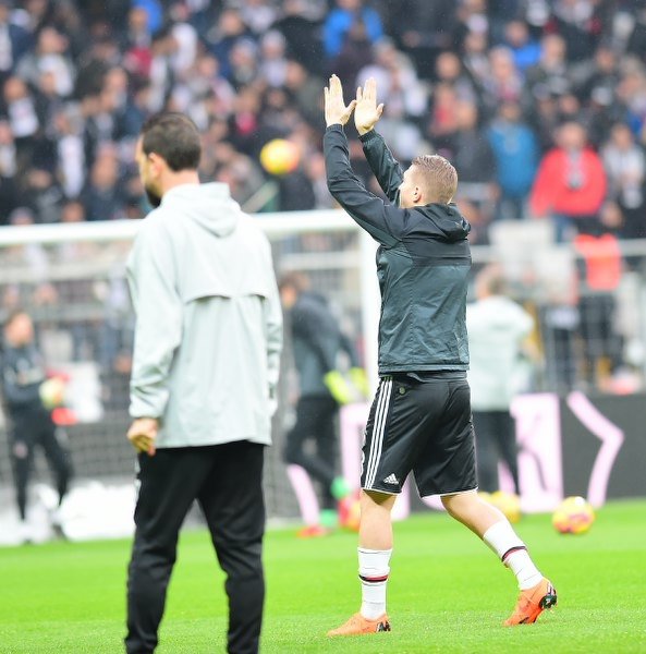 Caner Erkin’den Fenerbahçe taraftarına cevap...