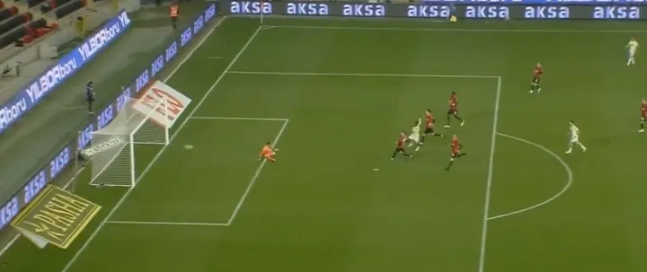 Gaziantep FK-Fenerbahçe maçında Batshuayi'nin golüne ofsayt engeli! - 3