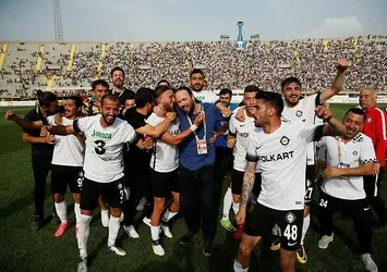 Bakan Bak'tan Altay ve Hatayspor'a kutlama
