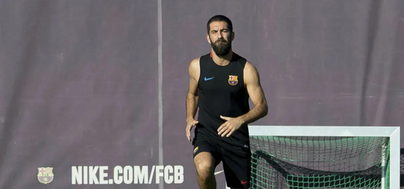 Galatasaray, Asamoah ve Arda Turan'ı bekliyor