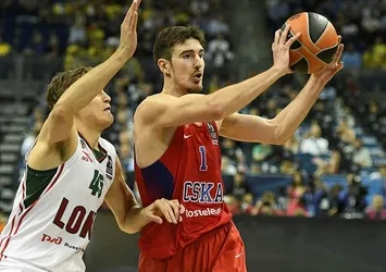 CSKA Moskova liderliğini sürdürdü