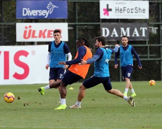 Victor Moses ilk antrenmanına çıktı!