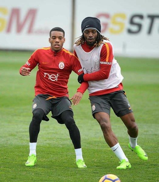 Galatasaray’da futbolcular neden sakatlanıyor?