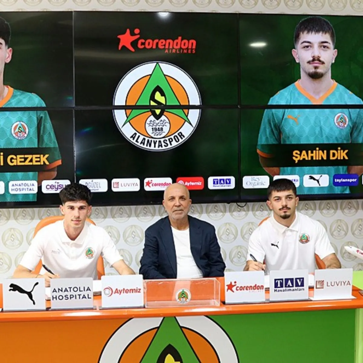 Corendon Alanyaspor’da 2 transfer birden!