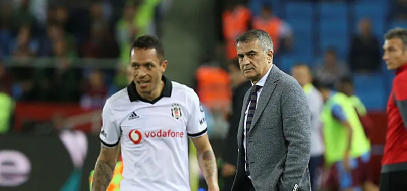 Adriano ikinci yarıya çıkamadı
