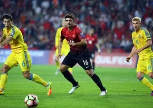 Türkiye ilk galibiyet için sahada