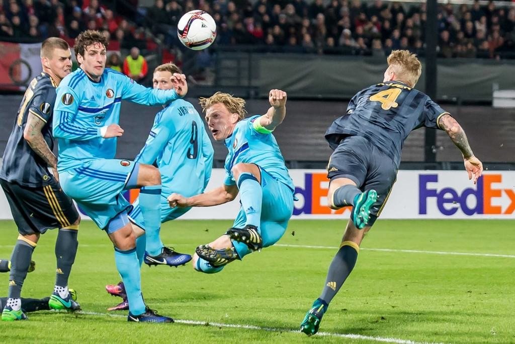 Feyenoord - Fenerbahçe mücadelesinden kareler