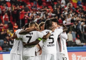 Gaziantep FK evinde turladı!