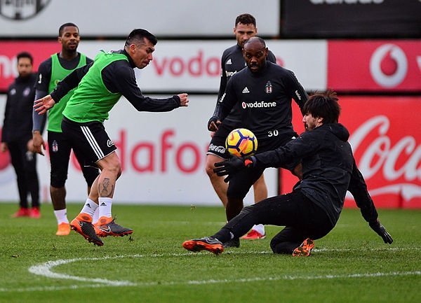 Aras Bulut İynemli Beşiktaş antrenmanında!