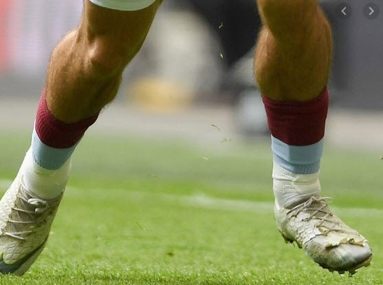 Paramparça kramponlarla Premier Lig’e...