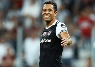 Adriano, hakim karşısına çıkıyor!