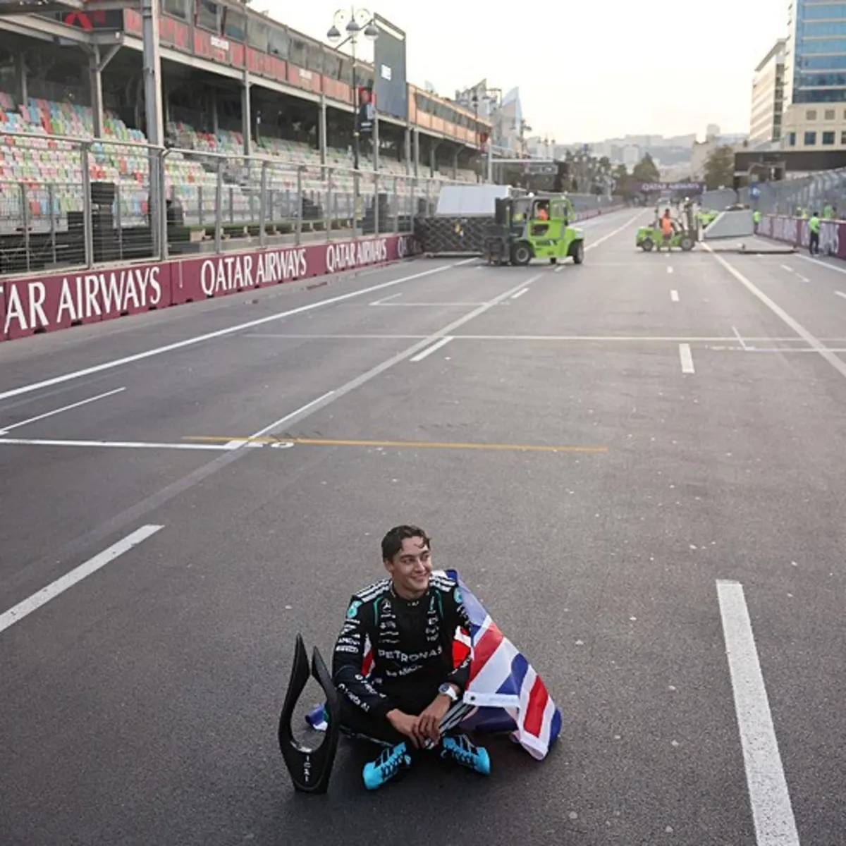 Azerbaycan Grand Prix'sinde zafer George Russell'ın oldu
