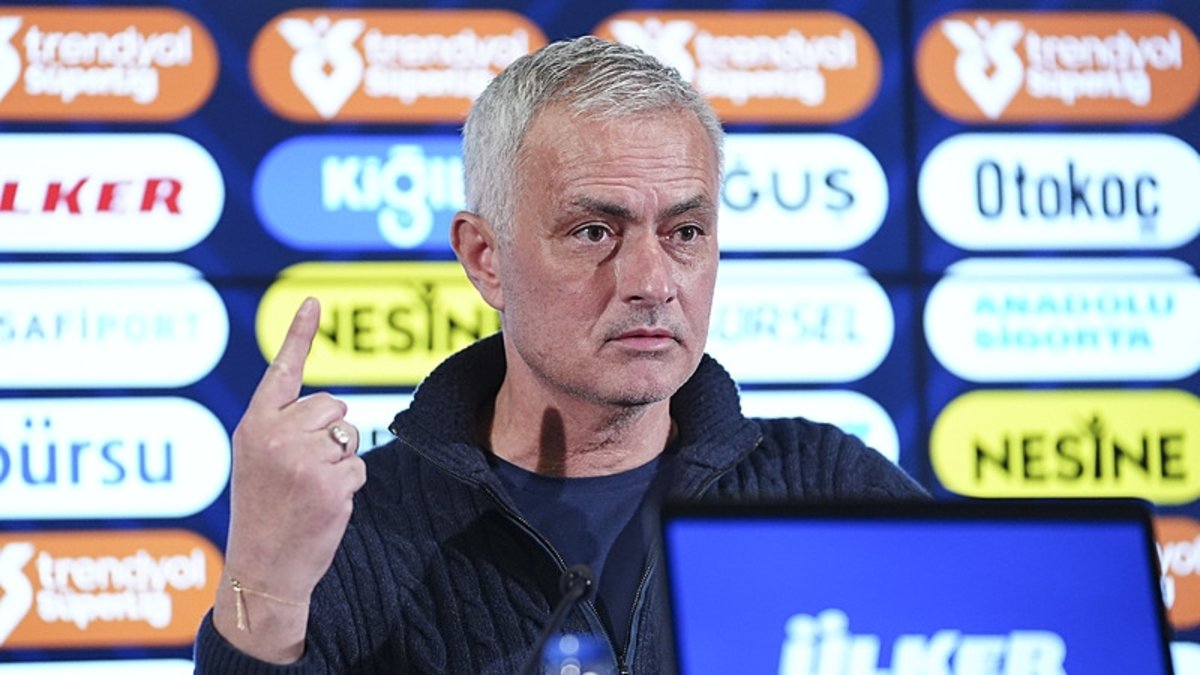 Jose Mourinho Fenerbahçe'deki vedayı duyurdu: Ayrılığını durduramam! Jose Mourinho Fenerbahçe'deki vedayı duyurdu: Ayrılığını durduramam!