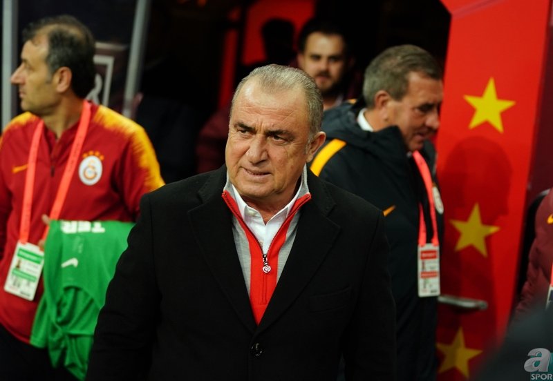 Galatasaray’da tarihi değişiklik! Tam 16 futbolcu...