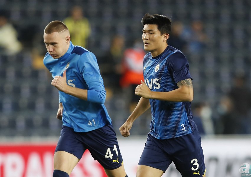 KIM MIN-JAE'YE DE VURGU YAPILDI
Öte yandan Szalai ile birlikte oynayan Güney Koreli futbolcu Kim Min-Jae'nin de değerinde yaşanan artış da vurgulandı. Kim'in bedelinin 2 milyon Euro'dan 6.5 milyon Euro'ya kadar yükseldiği belirtildi.