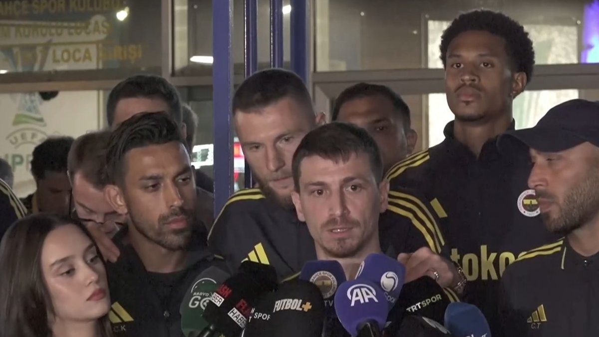 Fenerbahçe takım kaptanı Mert Hakan Yandaş maçın ardından konuştu! Fenerbahçe takım kaptanı Mert Hakan Yandaş maçın ardından konuştu!
