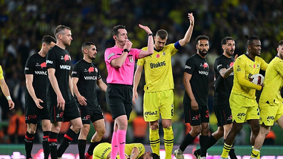 FENERBAHÇE HABERLERİ - Erman Toroğlu yorumladı! İptal edilen penaltı kararı doğru mu?