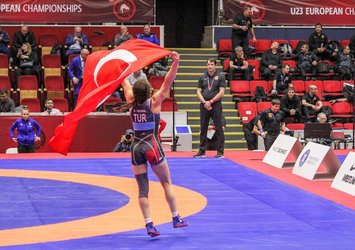 Zeynep Yetgil altın madalya kazandı!