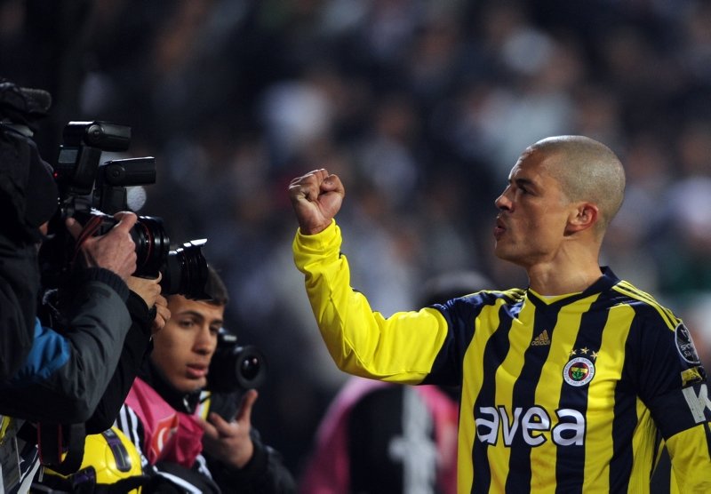 Alex seneye Fenerbahçe’de! Flaş açıklama geldi