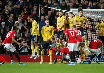 Man United evinde Arsenal ile yenişemedi