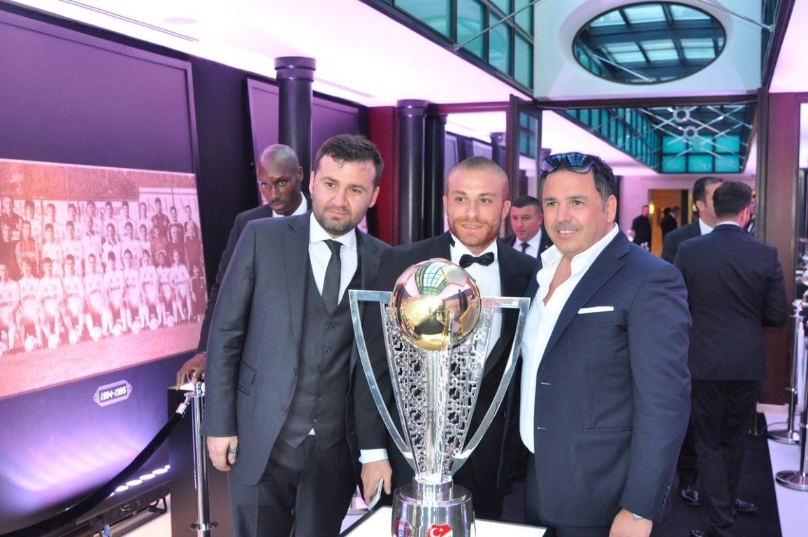 Beşiktaşlı futbolcular kendinden geçti