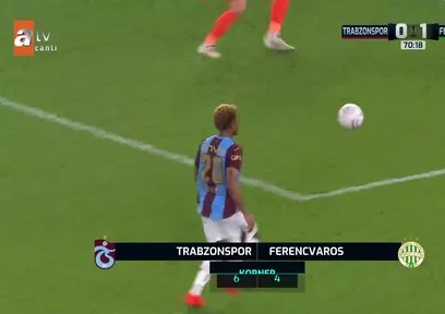 Trabzonspor'da Pina karşı karşıya kaçırdı! İşte o pozisyon